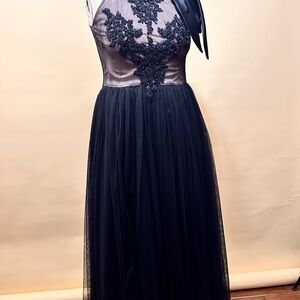 Elegant Black Evening Gown